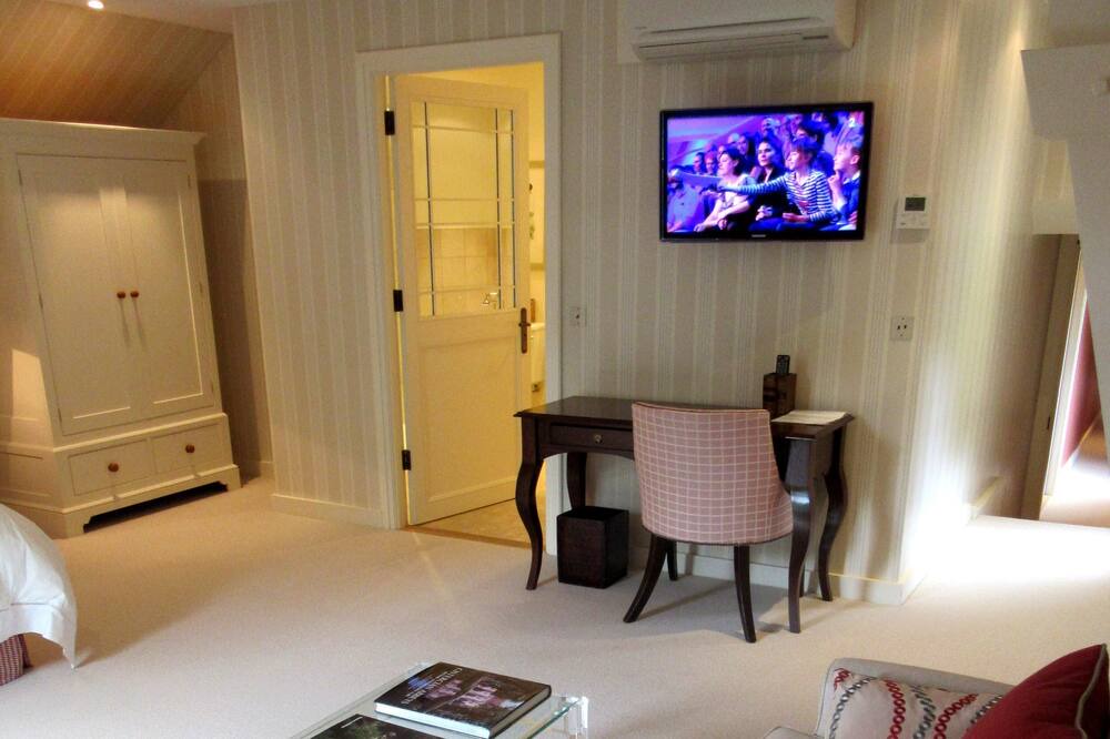 Photo of Others in Louresse-Rochemenier