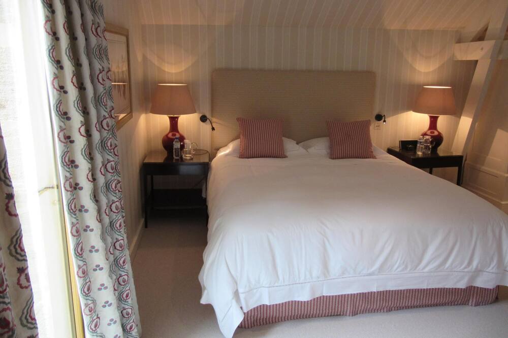 Photo of Others in Louresse-Rochemenier