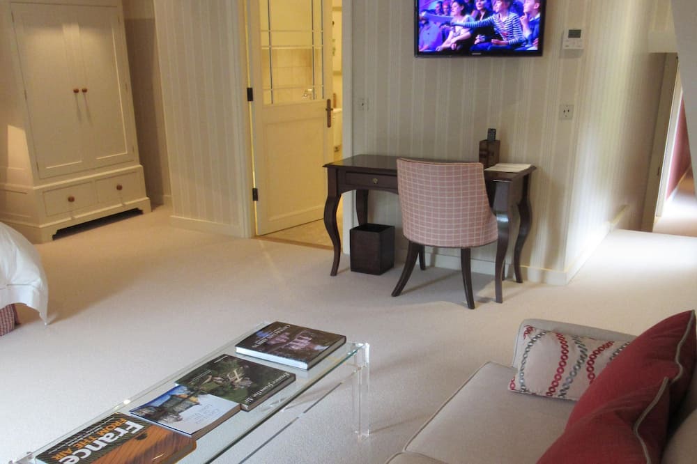 Photo of Others in Louresse-Rochemenier