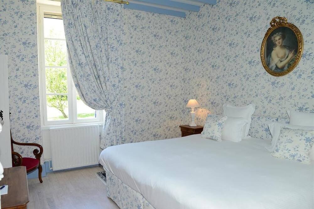 Photo of Others in Saint Palais