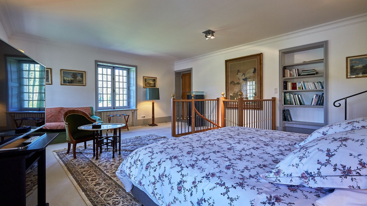 Photo of Others in Blay