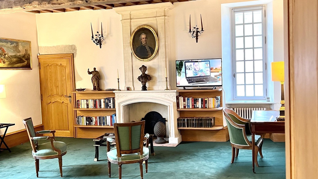 Photo of Others in Blay