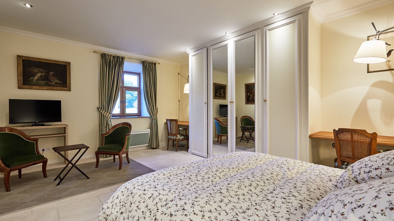 Photo of Others in Blay