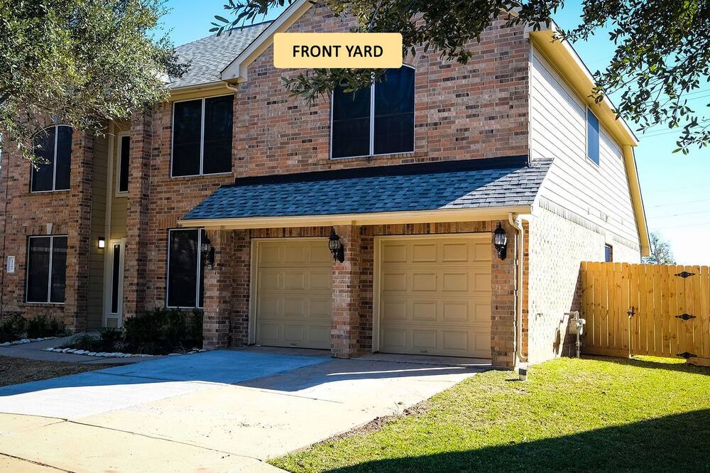 Photo of Outdoor in Riverpark West