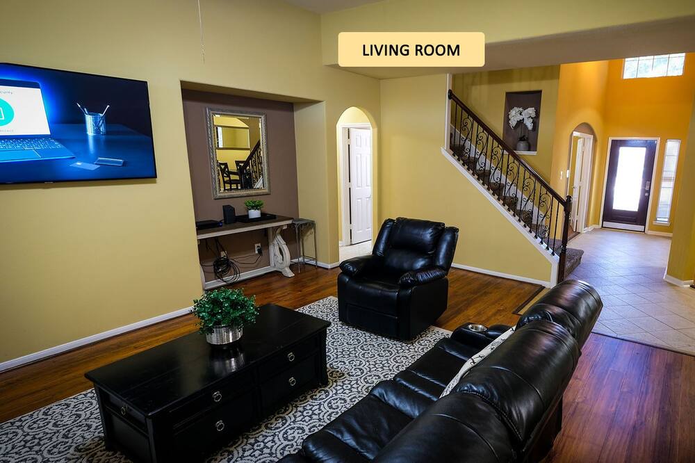 Photo of Livingroom in Riverpark West