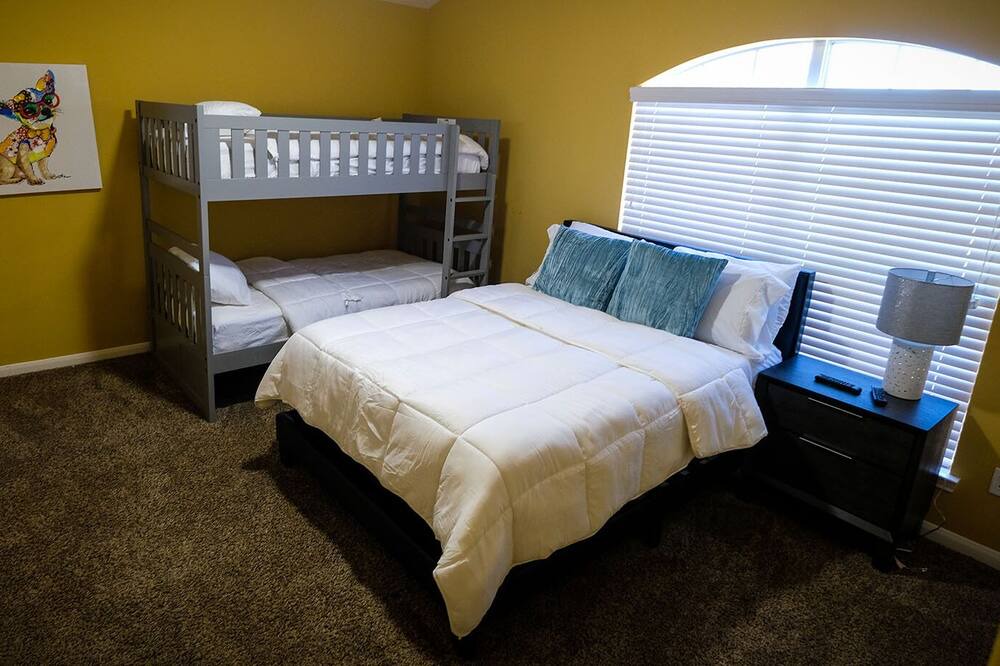 Photo of Bedroom in Riverpark West