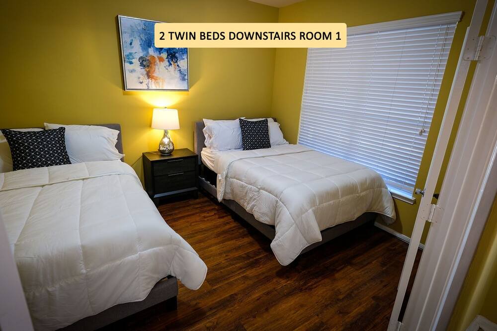 Photo of Bedroom in Riverpark West