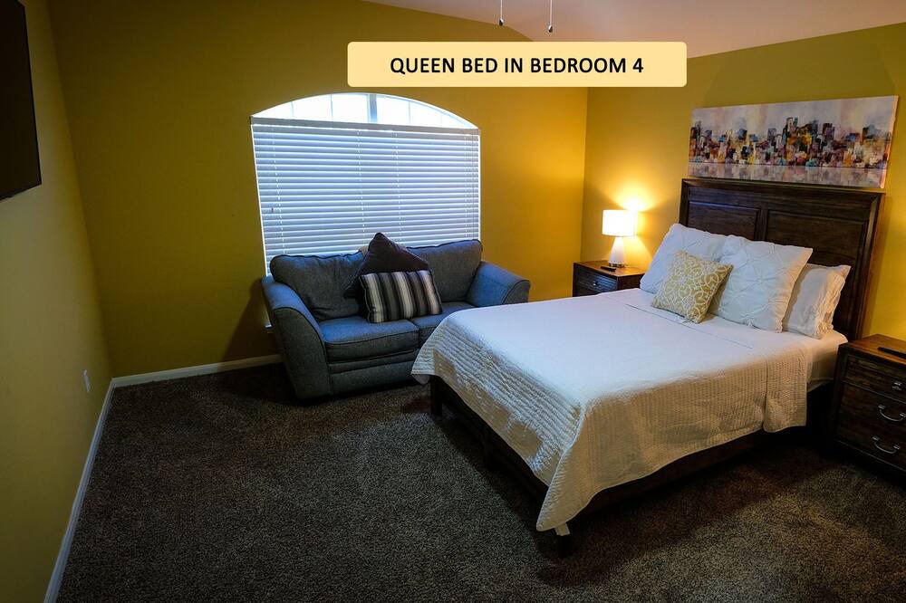 Photo of Bedroom in Riverpark West