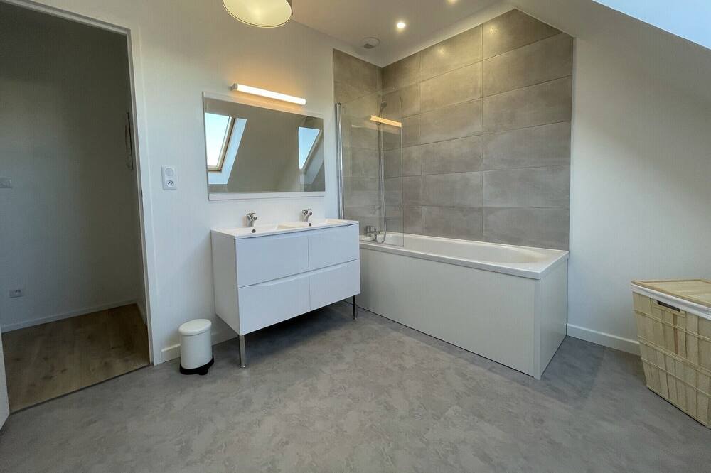 Photo of Bathroom in Esvres