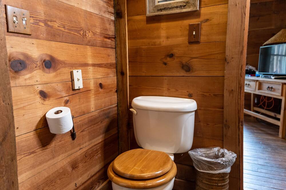 Photo of Bathroom in Satin