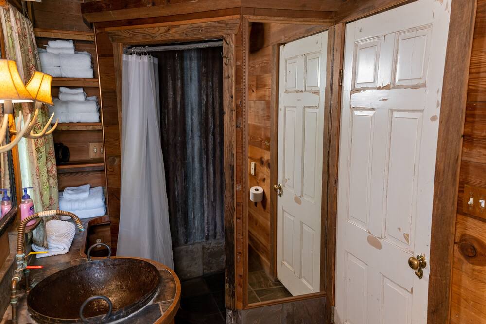 Photo of Bathroom in Satin