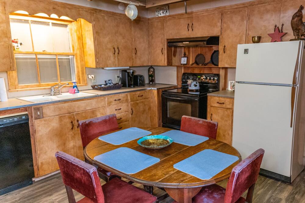 Photo of Kitchen in Satin