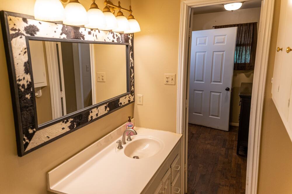 Photo of Bathroom in Satin