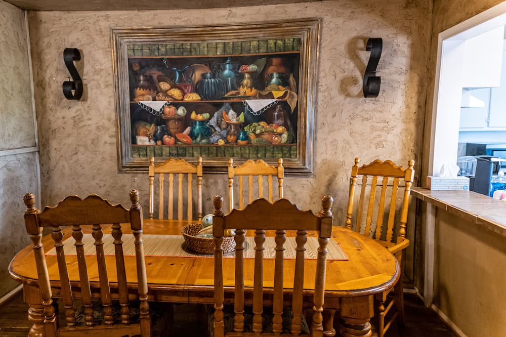 Photo of Kitchen in Satin