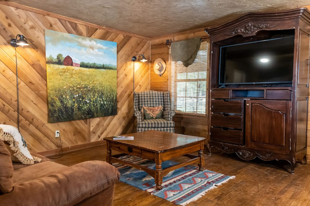 Photo of Livingroom in Satin