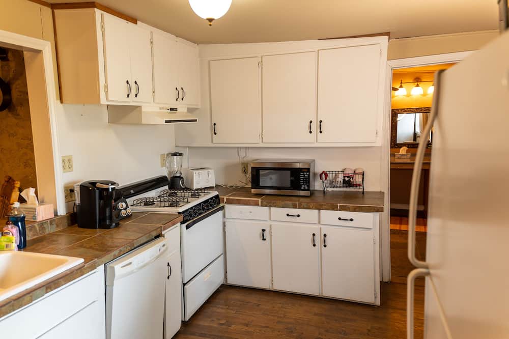 Photo of Kitchen in Satin