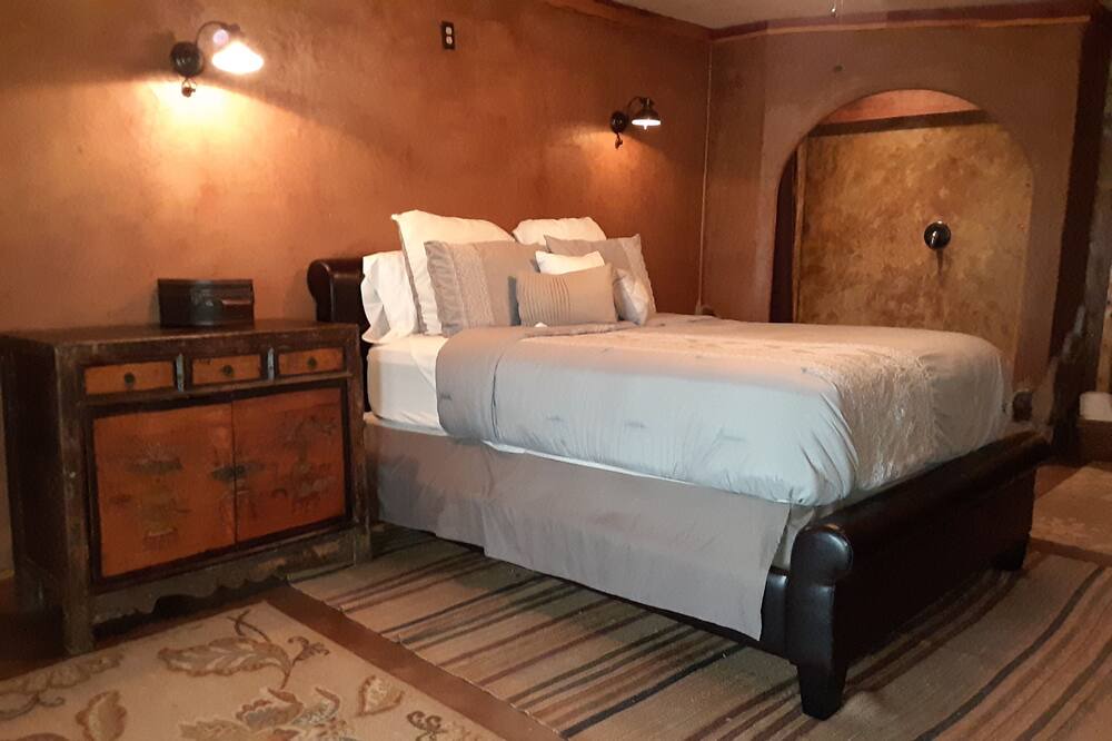 Photo of Bedroom in Satin