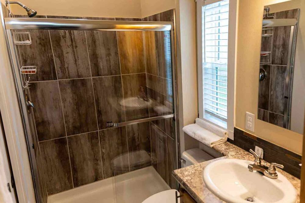 Photo of Bathroom in Satin