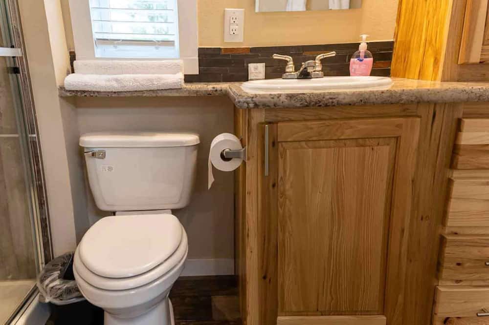 Photo of Bathroom in Satin