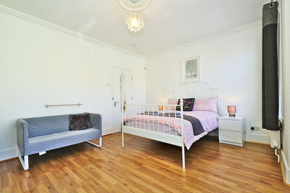 Photo of Bedroom in Plumstead