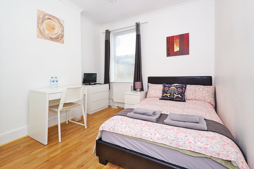 Photo of Bedroom in Plumstead