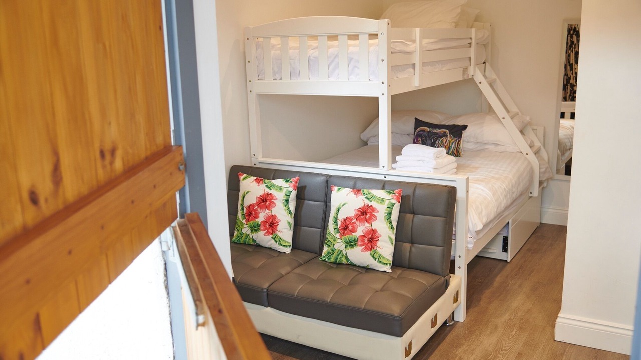 Photo of Others in Natland