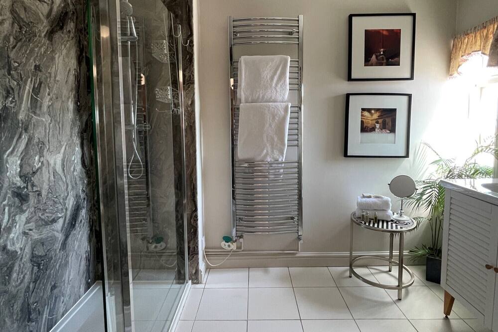 Photo of Bathroom in Crayke