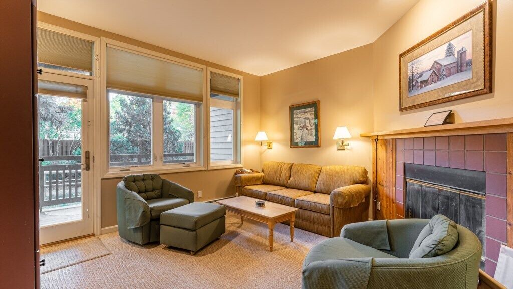 Photo of Livingroom in Jeffersonville