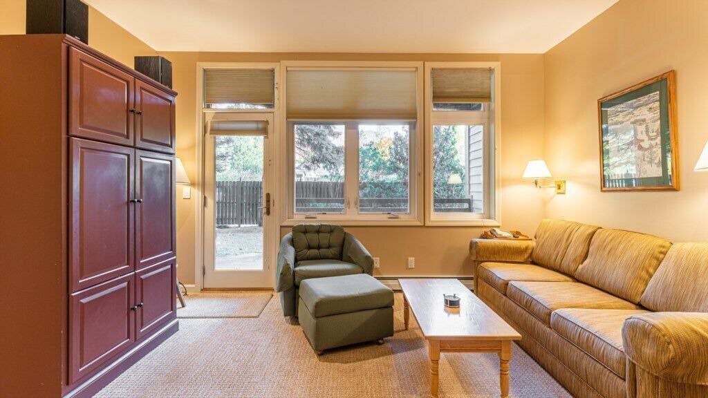 Photo of Livingroom in Jeffersonville