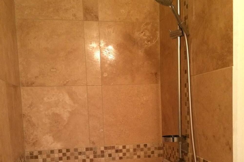 Photo of Bathroom in Leadhills