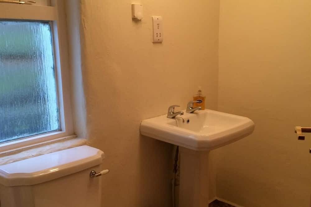 Photo of Bathroom in Leadhills