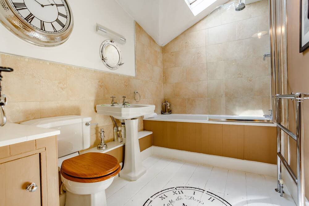 Photo of Bathroom in Tidenham
