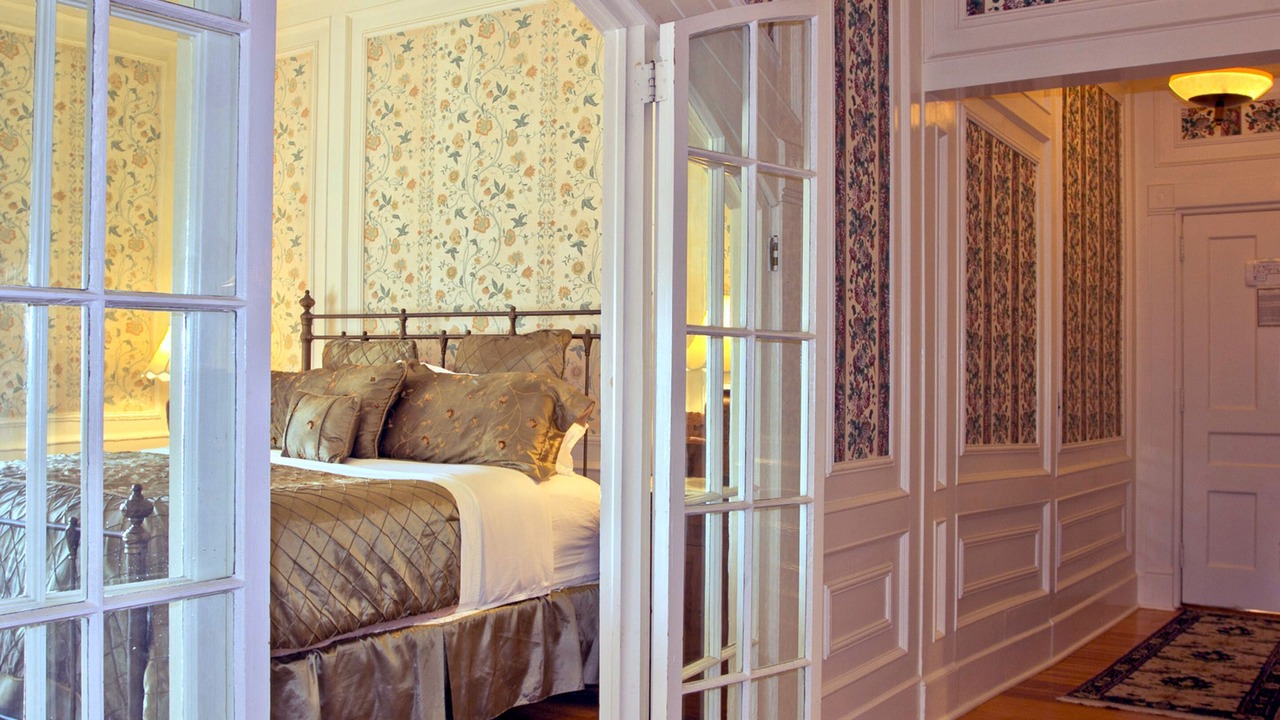 Photo of Livingroom in Lenox