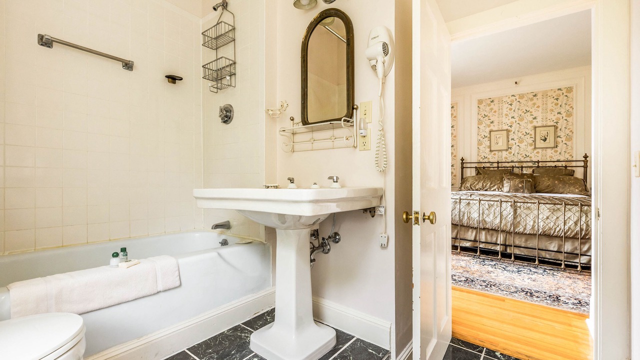 Photo of Bathroom in Lenox