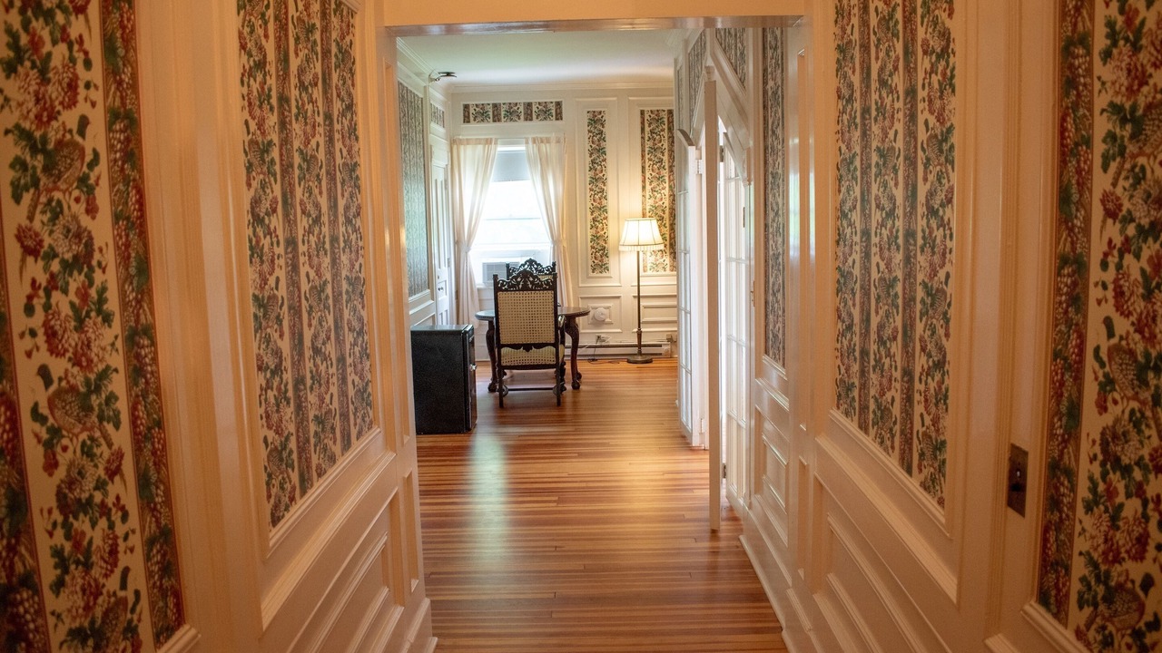 Photo of Livingroom in Lenox