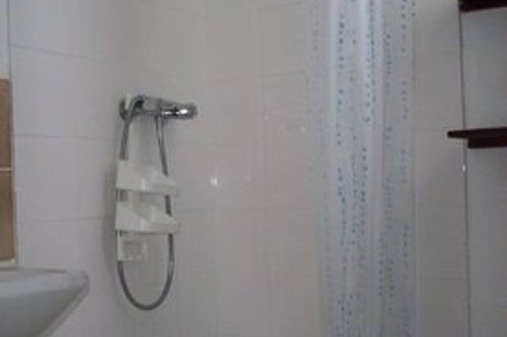 Photo of Bathroom in Saint-Aventin