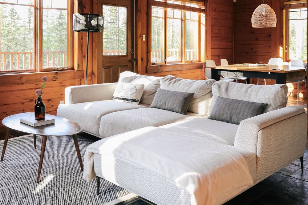 Photo of Livingroom in Notre-Dame-de-la-Merci