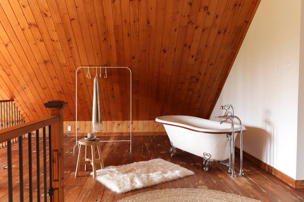 Photo of Bathroom in Notre-Dame-de-la-Merci