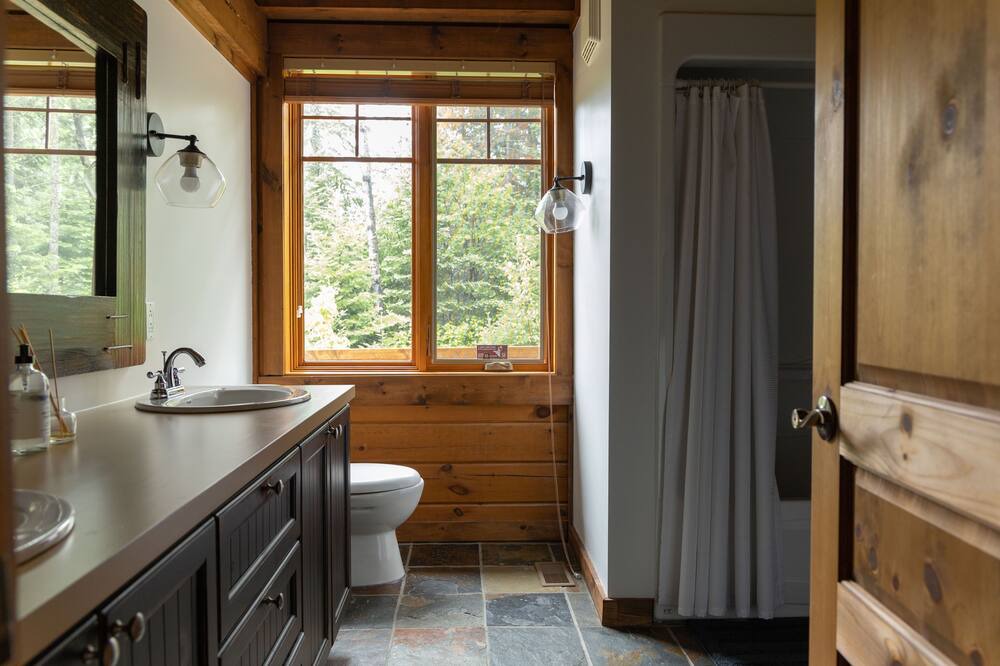 Photo of Bathroom in Notre-Dame-de-la-Merci