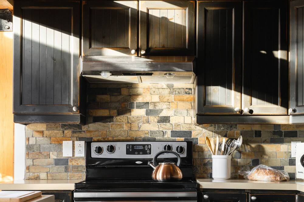 Photo of Kitchen in Notre-Dame-de-la-Merci