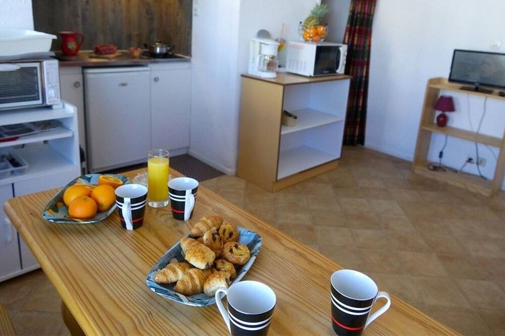 Photo of Kitchen in Saint-Aventin