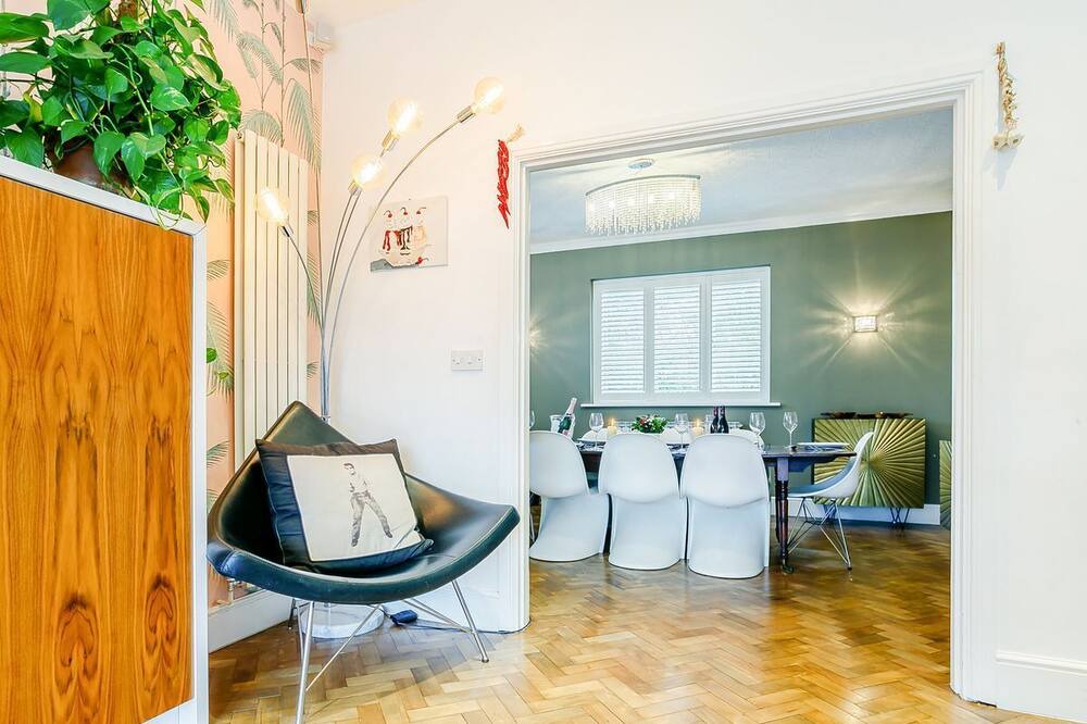 Photo of Others in Five Oak Green