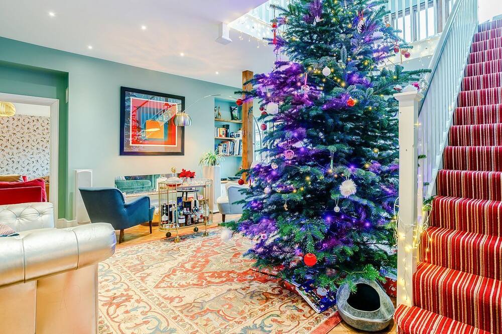 Photo of Others in Five Oak Green