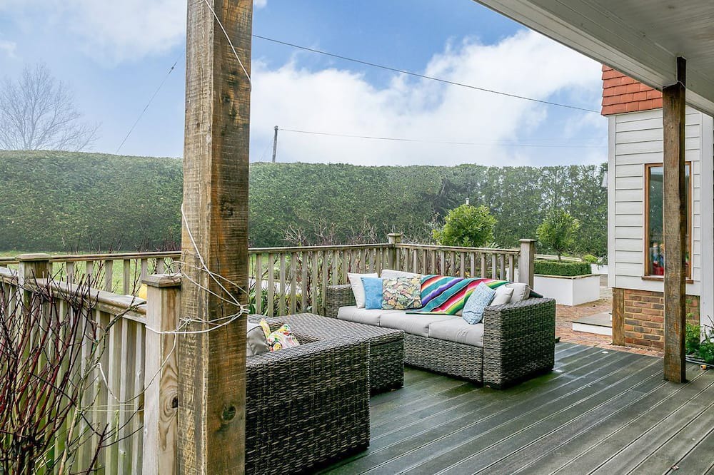 Photo of Patio Balcony in Five Oak Green