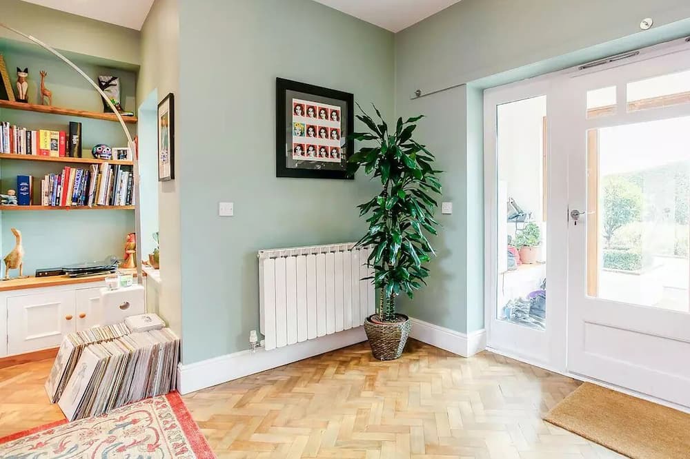 Photo of Others in Five Oak Green