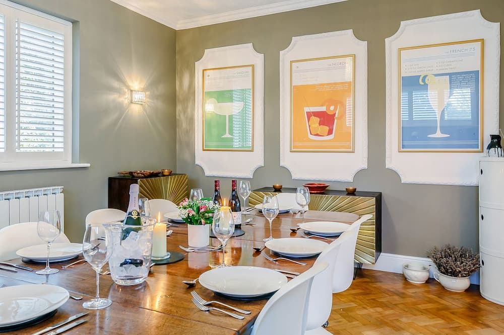 Photo of Others in Five Oak Green