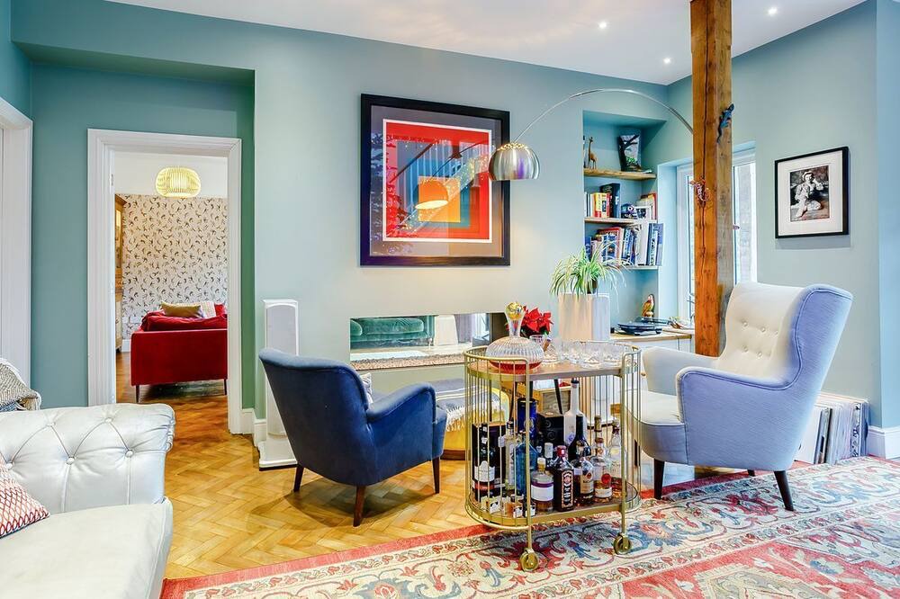 Photo of Others in Five Oak Green