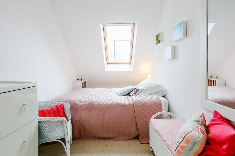 Photo of Bedroom in Five Oak Green