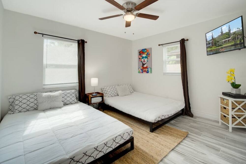 Photo of Bedroom in Ballast Point