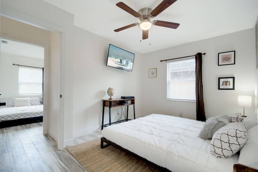 Photo of Bedroom in Ballast Point